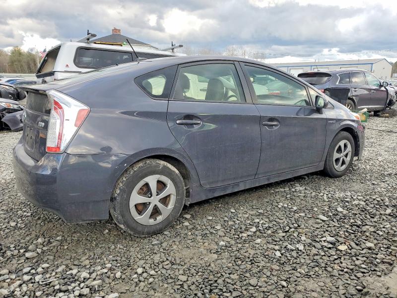 Photo 3 from auction – 2015 TOYOTA PRIUS with VIN JTDKN3DU7F1959701