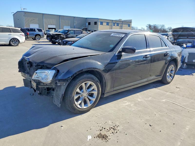 CHRYSLER 300 TOURIN 2018 with VIN 2C3CCAAG5JH275645 - Photo from auction