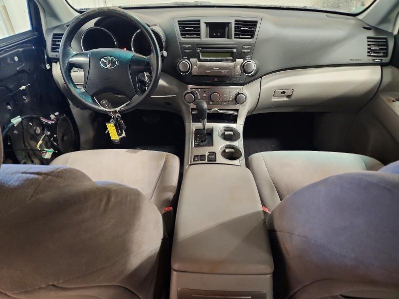 Photo 8 from auction – 2012 TOYOTA HIGHLANDER with VIN 5TDBK3EH9CS117550