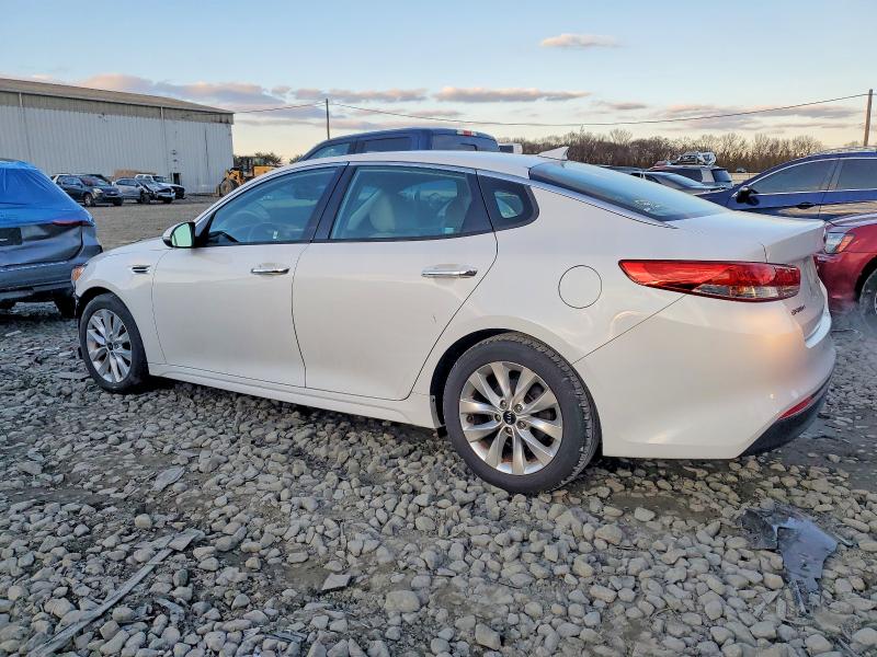 Photo 2 from auction – 2016 KIA OPTIMA EX with VIN 5XXGU4L39GG095019