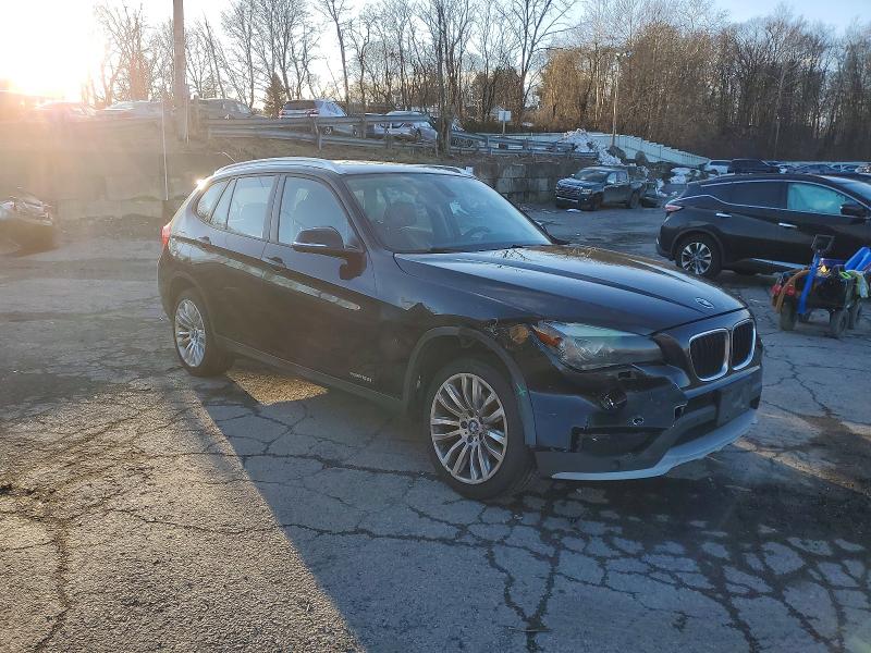 Photo 4 from auction – 2015 BMW X1 XDRIVE2 with VIN WBAVL1C50FVY29735