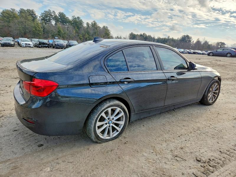 Photo 3 from auction – 2018 BMW 320 XI with VIN WBA8E5G56JNU47212