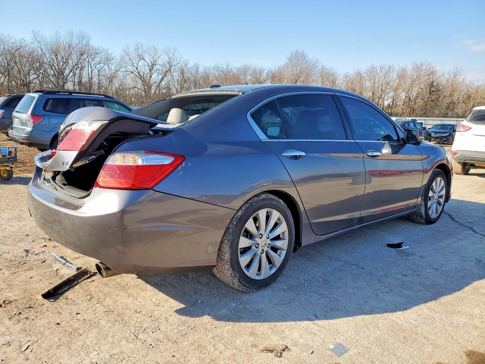 Photo 3 from auction – 2013 HONDA ACCORD with VIN 1HGCR3F96DA044967