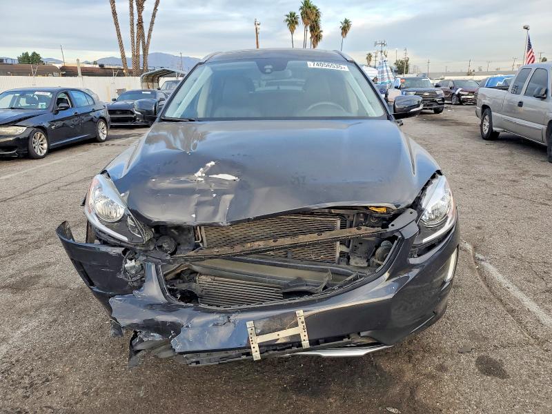 Photo 5 from auction – 2015 VOLVO XC60 T6 PR with VIN YV4902RC6F2610656