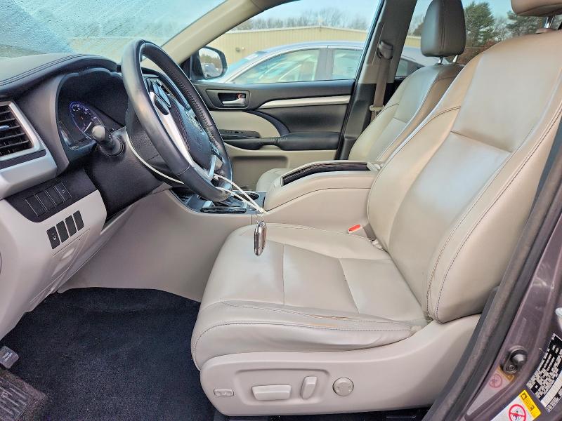 Photo 7 from auction – 2016 TOYOTA HIGHLANDER with VIN 5TDJKRFH2GS274405