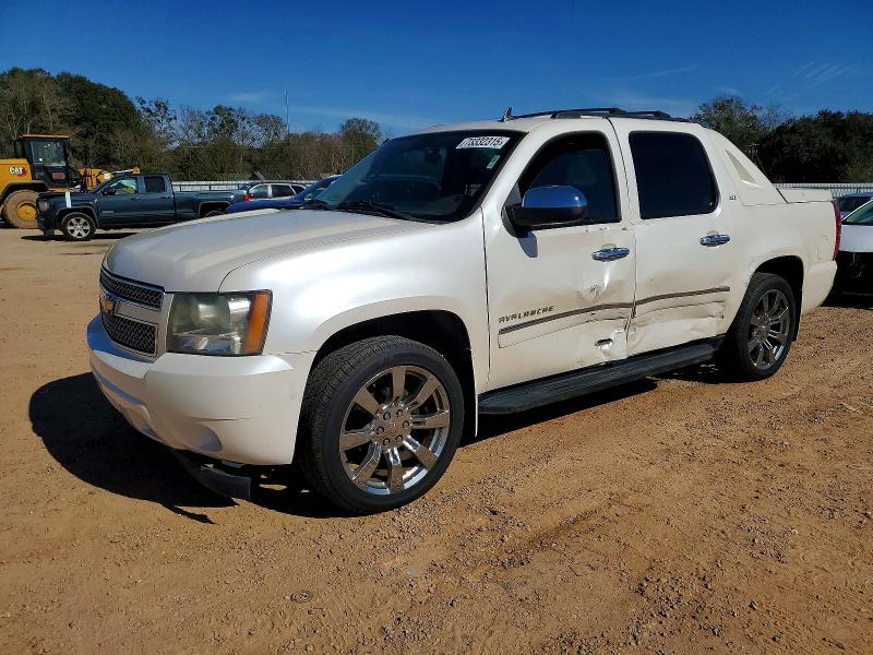 CHEVROLET AVALANCHE 2011 with VIN 3GNTKGE37BG330744 - Photo from auction