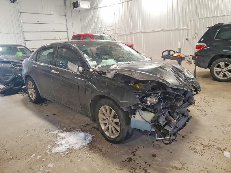 Photo 4 from auction – 2014 CHRYSLER 200 LIMITE with VIN 1C3CCBCG5EN121212