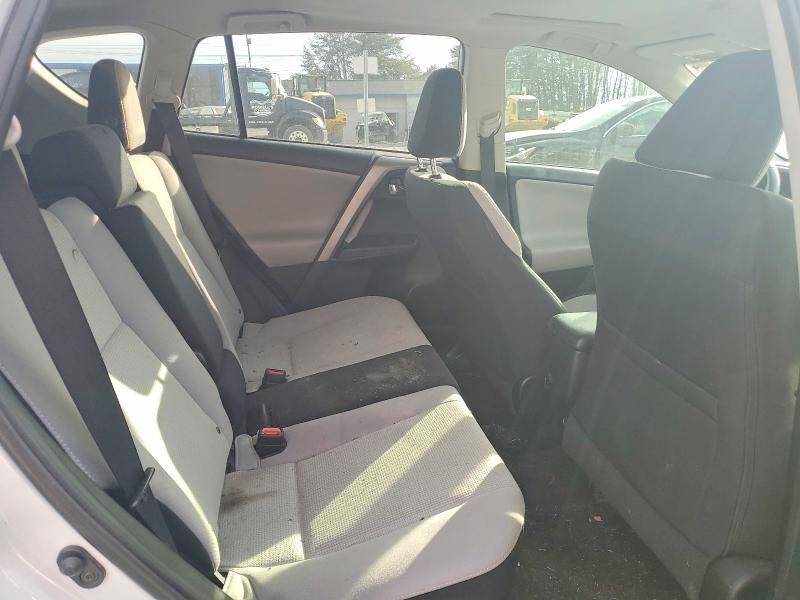 Photo 11 from auction – 2017 TOYOTA RAV4 XLE with VIN 2T3WFREV1HW387313