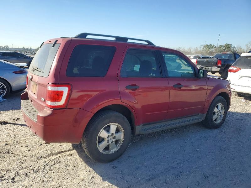 Photo 3 from auction – 2011 FORD ESCAPE XLT with VIN 1FMCU0DG9BKB59224