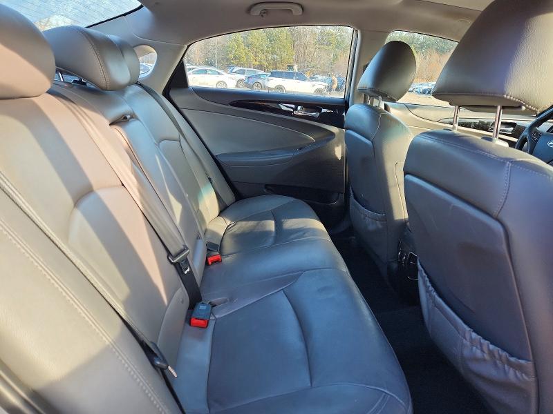 Photo 10 from auction – 2013 HYUNDAI SONATA SE with VIN 5NPEC4AC3DH575974