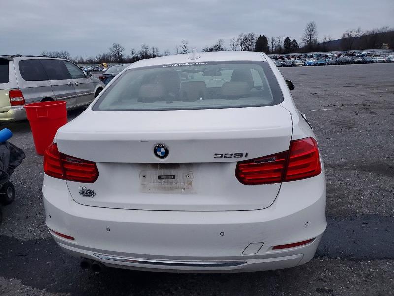 Photo 6 from auction – 2013 BMW 328 with VIN WBA3C1C56DF441908