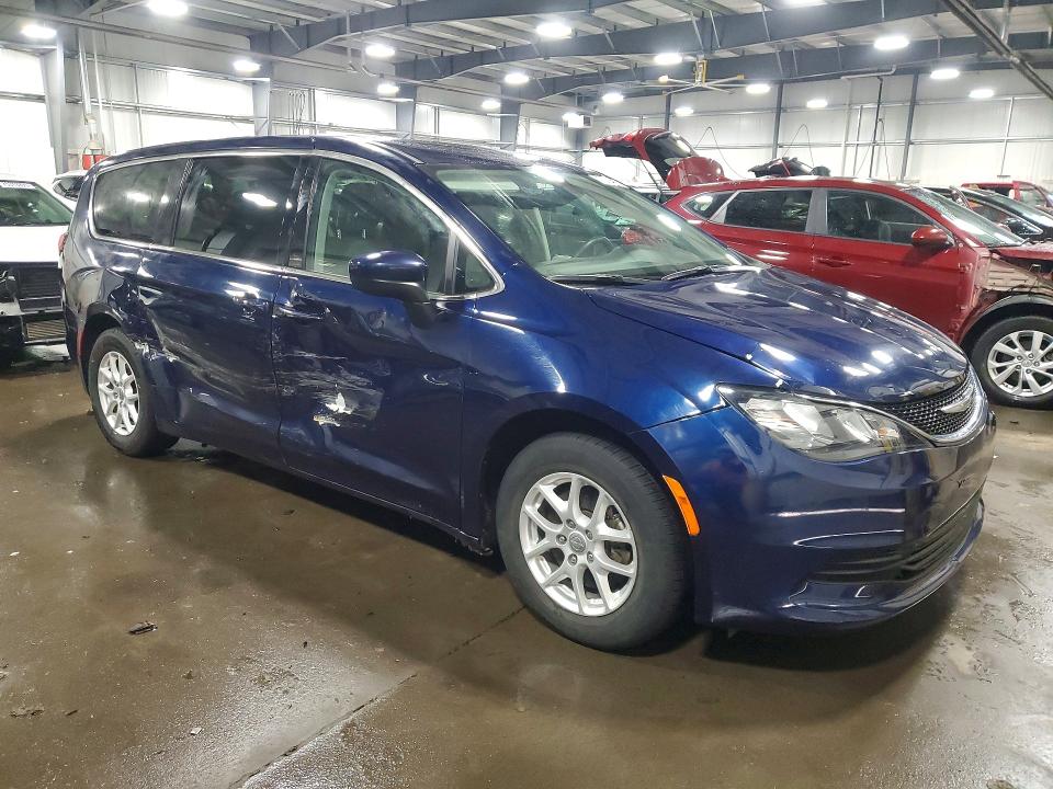 Photo 4 from auction – 2017 CHRYSLER PACIFICA T with VIN 2C4RC1DG7HR529135