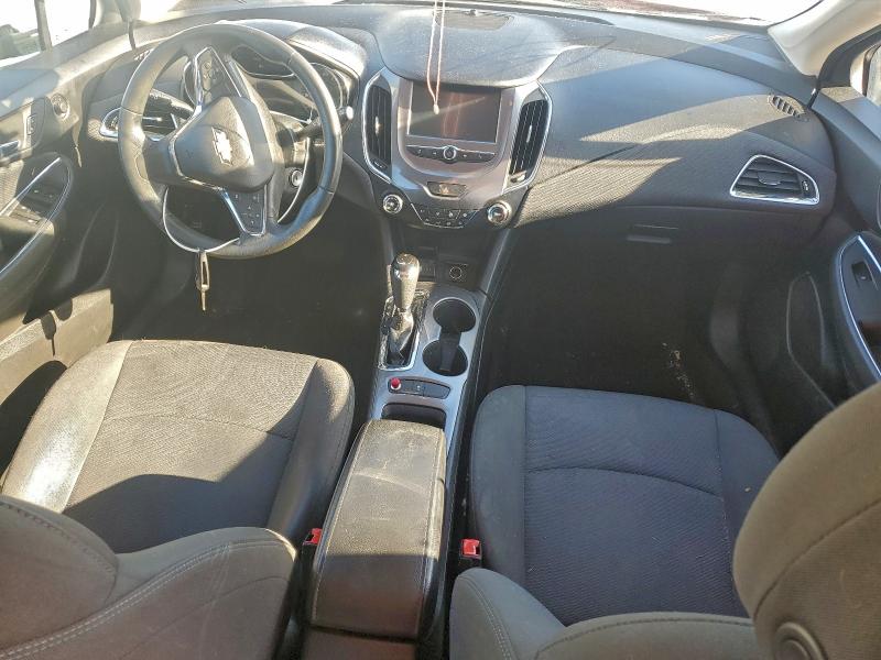 Photo 8 from auction – 2018 CHEVROLET CRUZE LT with VIN 3G1BE6SMXJS635212