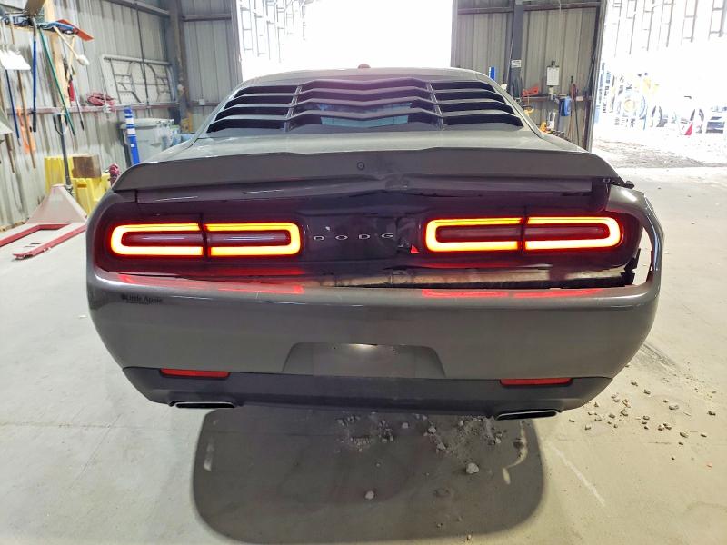Photo 6 from auction – 2018 DODGE CHALLENGER with VIN 2C3CDZAG4JH241594