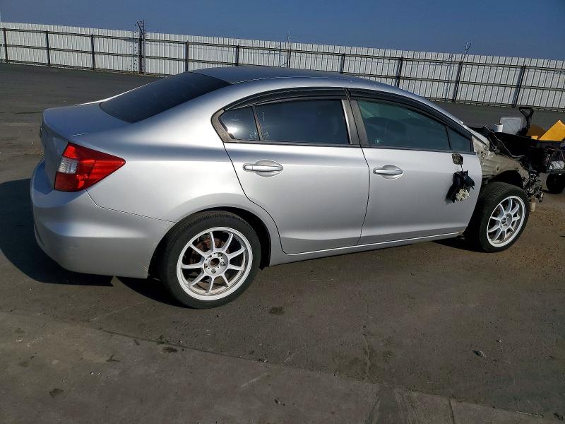 Photo 3 from auction – 2012 HONDA CIVIC with VIN 19XFB2F52CE328759