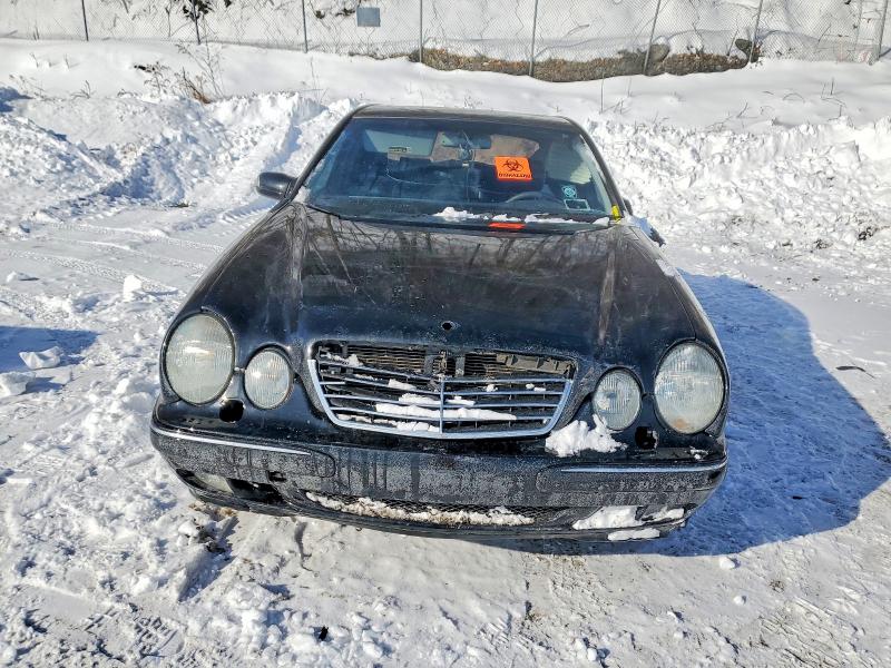 Photo 5 from auction – 2000 MERCEDES-BENZ E 320 with VIN WDBJF65J6YB082791