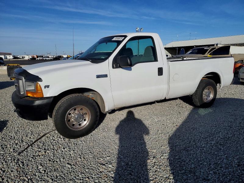 FORD F250 SUPER 2000 مع رقم تعريف المركبة 1FTNF20L4YEA82453 - صورة من المزاد
