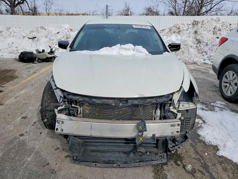 Photo 5 from auction – 2017 NISSAN ALTIMA with VIN 1N4AL3AP3HC262121