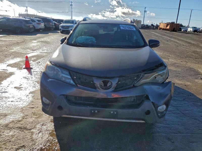 Photo 5 from auction – 2015 TOYOTA RAV4 with VIN 2T3YFREV9FW196292
