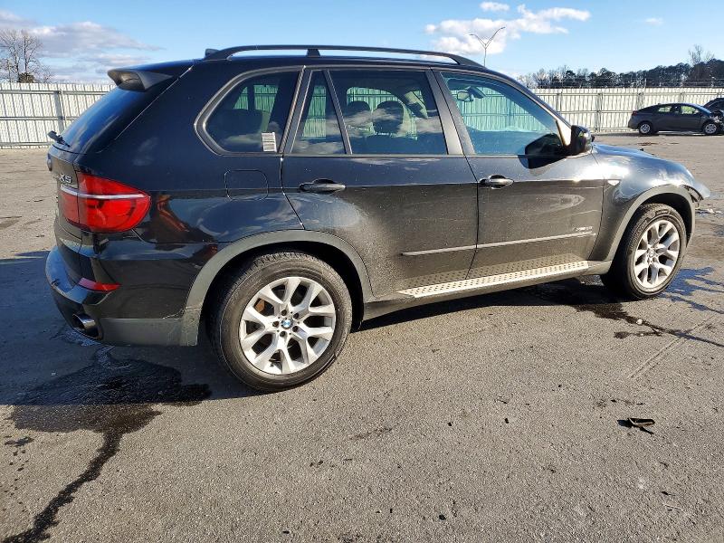 Photo 3 from auction – 2012 BMW X5 XDRIVE3 with VIN 5UXZV4C54CL761235