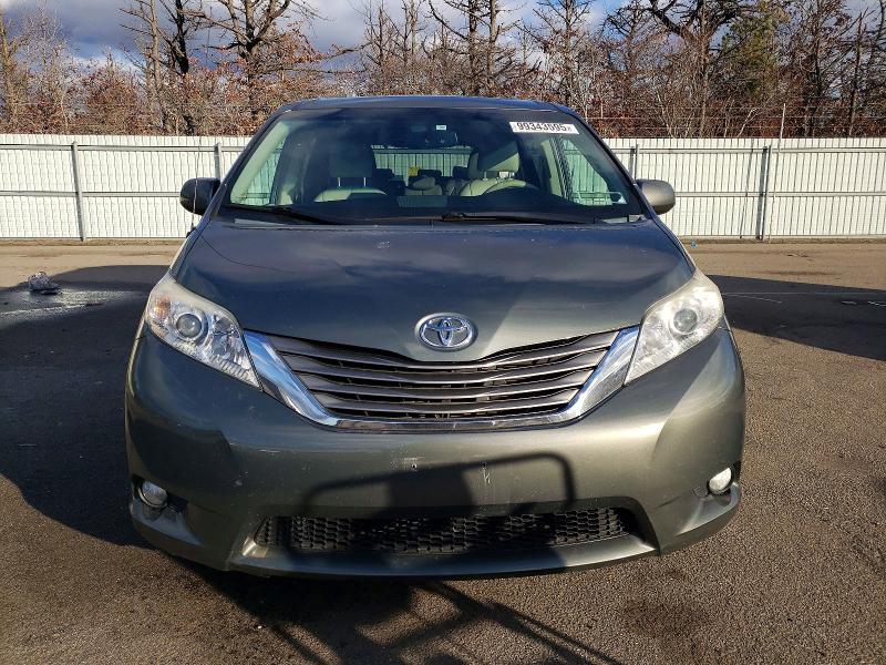 Photo 5 from auction – 2014 TOYOTA SIENNA XLE with VIN 5TDYK3DC4ES521844