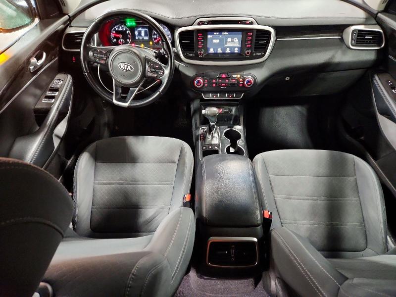 Photo 8 from auction – 2017 KIA SORENTO LX with VIN 5XYPGDA37HG336888