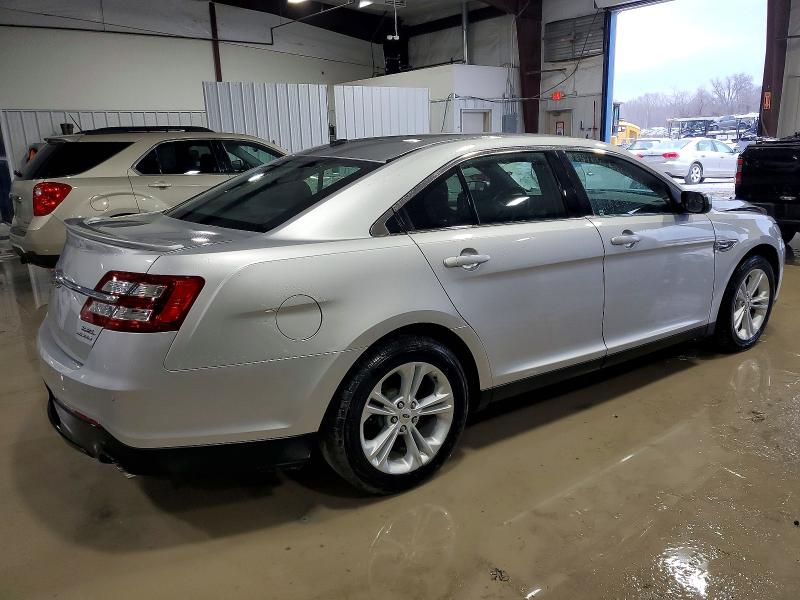Photo 3 from auction – 2015 FORD TAURUS SEL with VIN 1FAHP2E85FG130256