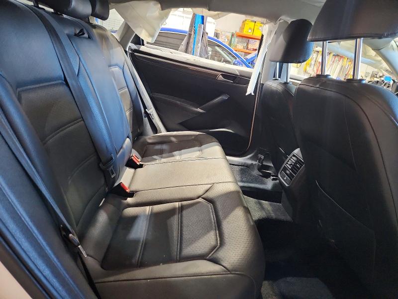 Photo 10 from auction – 2016 VOLKSWAGEN PASSAT with VIN 1VWBT7A32GC054276