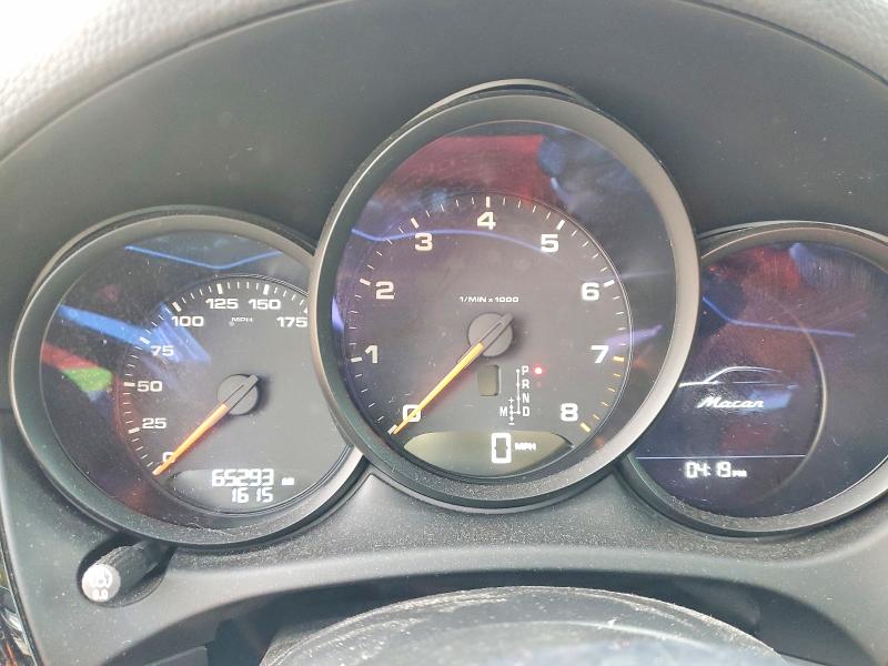 Photo 9 from auction – 2018 PORSCHE MACAN with VIN WP1AA2A58JLB00434