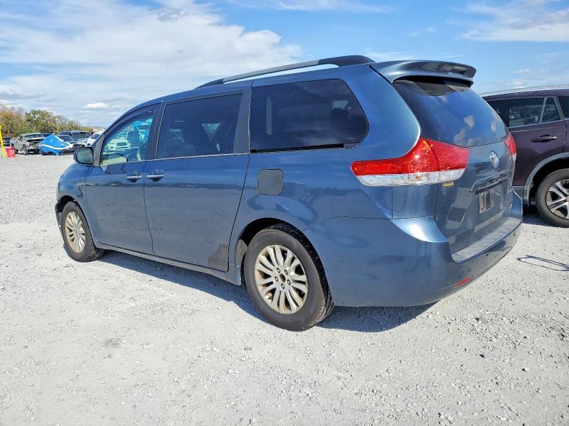 Photo 2 from auction – 2014 TOYOTA SIENNA XLE with VIN 5TDYK3DC0ES509948