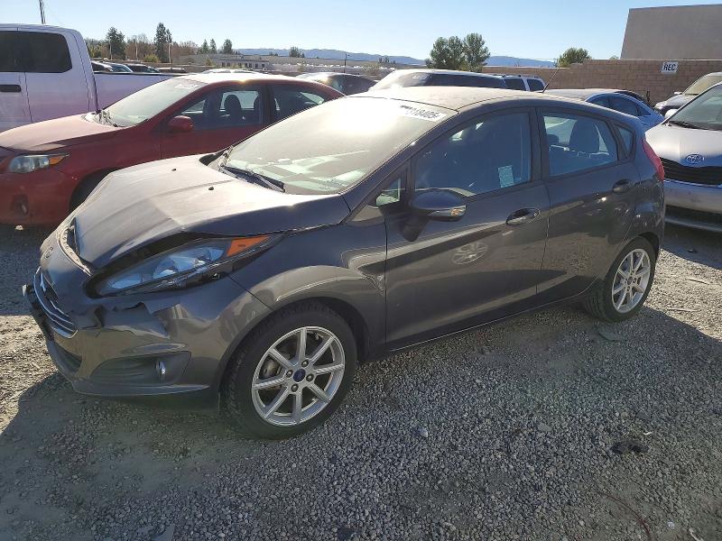 FORD FIESTA SE 2015 с VIN 3FADP4EJ3FM186828 - Фото с аукциона