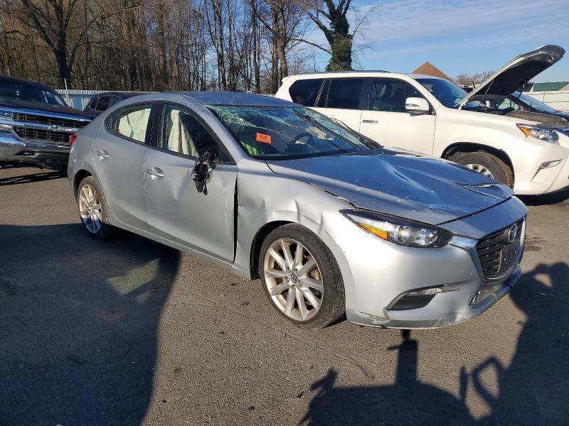Photo 4 from auction – 2017 MAZDA 3 with VIN JM1BN1V77H1101452