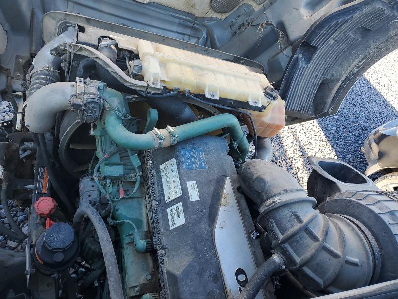 Photo 7 from auction – 2019 VOLVO VN with VIN 4V4NC9EH6KN197203