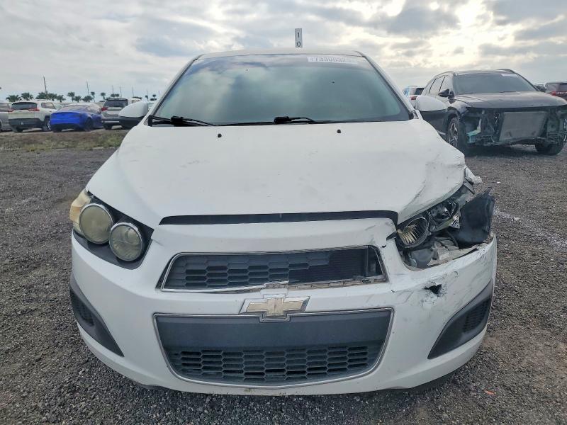 Photo 5 from auction – 2015 CHEVROLET SONIC LT with VIN 1G1JC5SHXF4128185