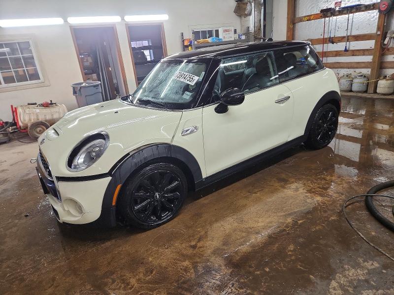 MINI COOPER 2017 with VIN WMWXP7C52H2A44981 - Photo from auction