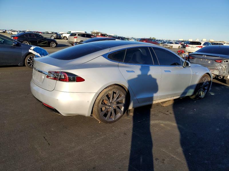 Photo 3 from auction – 2016 TESLA MODEL S with VIN 5YJSA1E1XGF142011