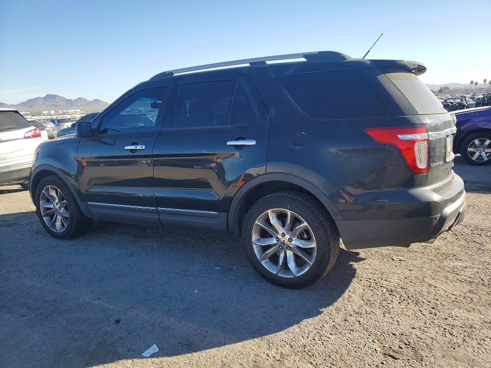 Photo 2 from auction – 2011 FORD EXPLORER L with VIN 1FMHK8F88BGA15831