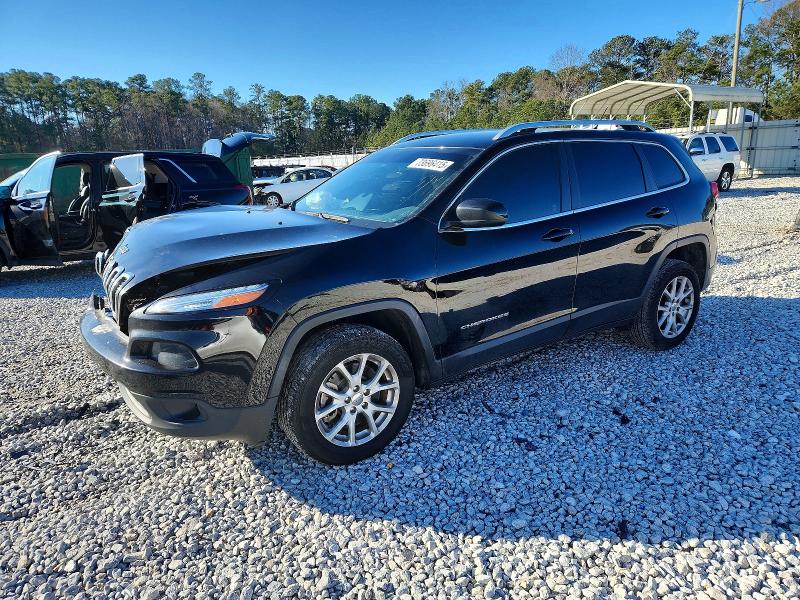 JEEP CHEROKEE L 2018 with VIN 1C4PJLCB5JD596694 - Photo from auction