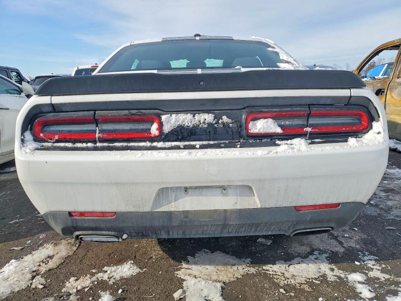 Photo 6 from auction – 2017 DODGE CHALLENGER with VIN 2C3CDZAG5HH636328