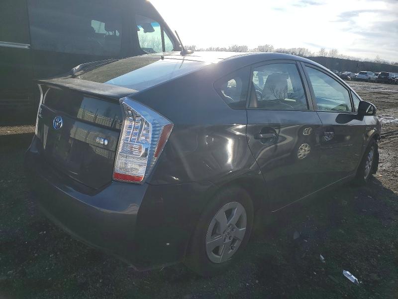 Photo 3 from auction – 2011 TOYOTA PRIUS with VIN JTDKN3DU6B1381827