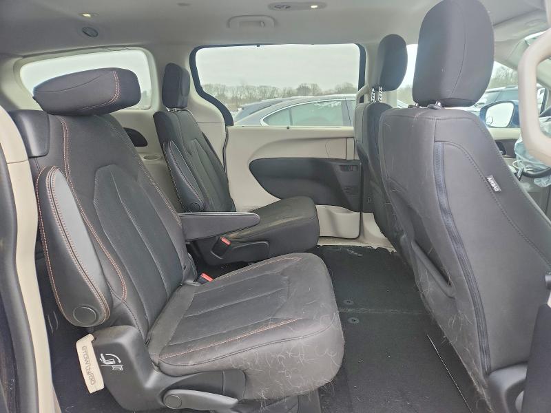 Photo 11 from auction – 2018 CHRYSLER PACIFICA T with VIN 2C4RC1FG6JR188880
