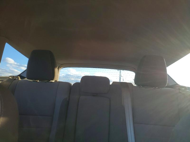 Photo 10 from auction – 2015 FORD ESCAPE with VIN 1FMCU0G7XFUB36427