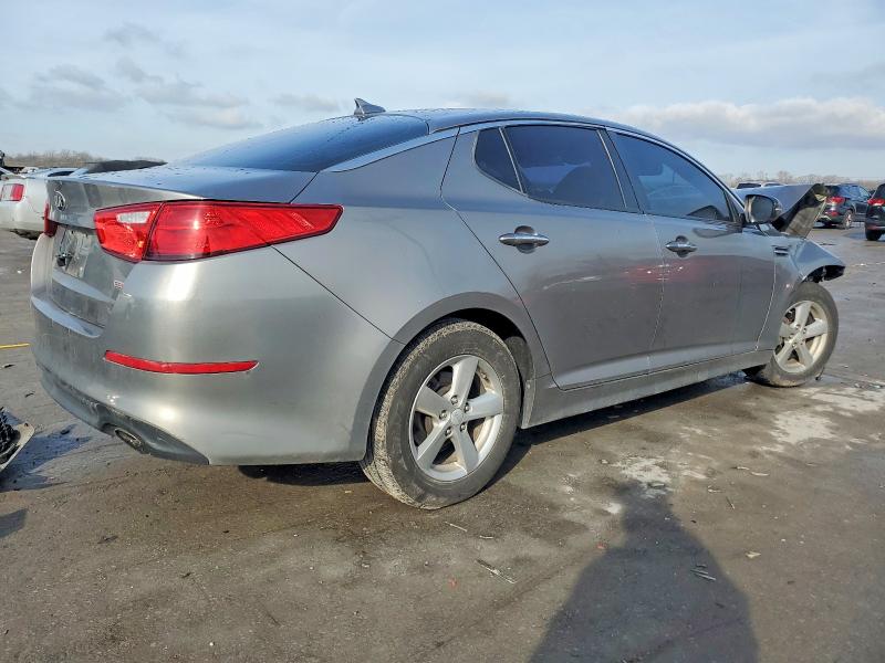 Photo 3 from auction – 2015 KIA OPTIMA LX with VIN 5XXGM4A71FG390376