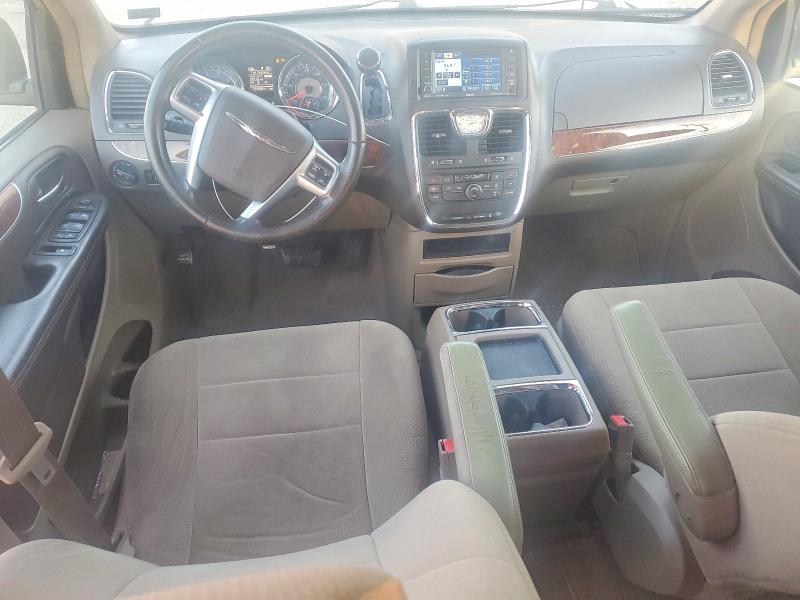 Photo 8 from auction – 2011 CHRYSLER TOWN & COU with VIN 2A4RR5DG2BR655247