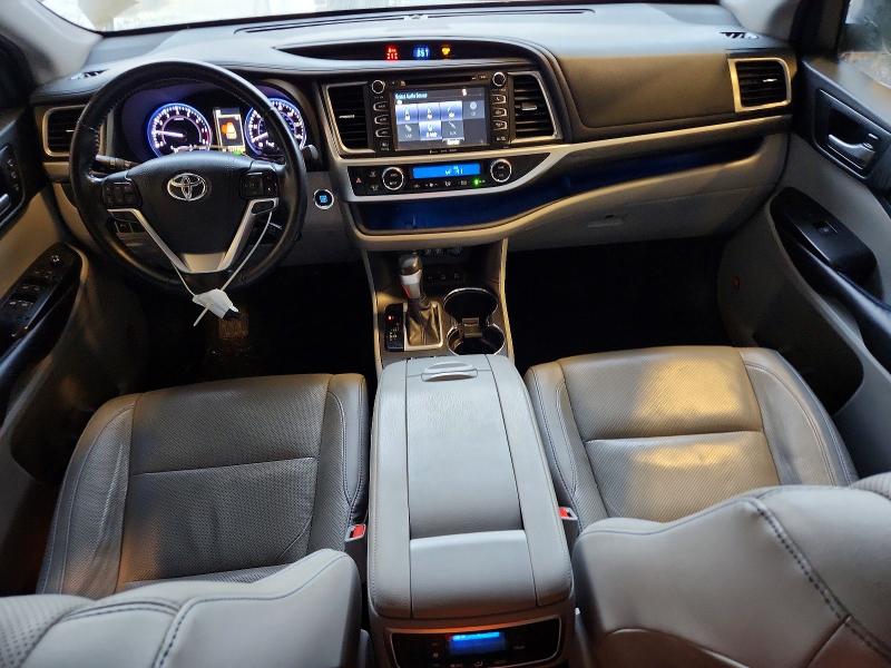 Photo 8 from auction – 2019 TOYOTA HIGHLANDER with VIN 5TDDZRFH4KS915765