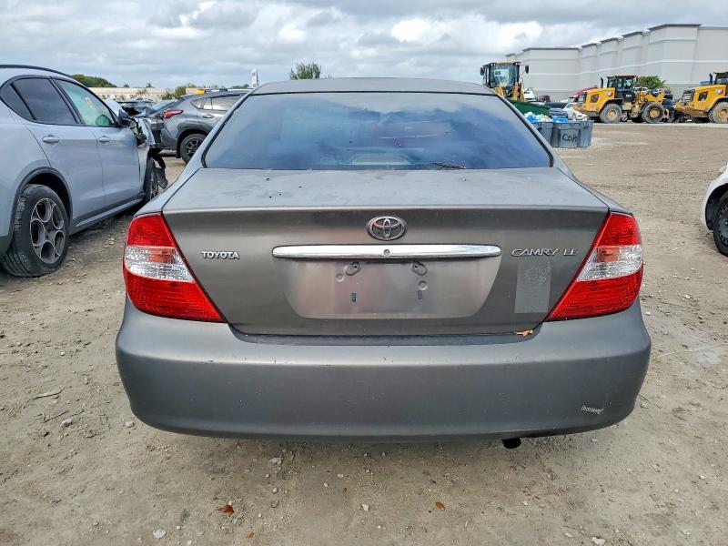 Photo 6 from auction – 2002 TOYOTA CAMRY LE with VIN 4T1BE32K92U593424