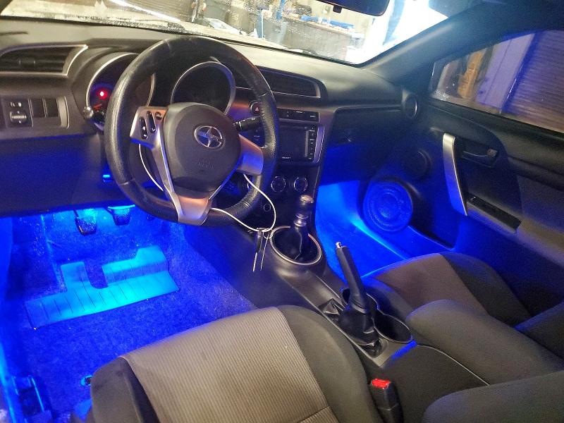 Photo 8 from auction – 2015 TOYOTA SCION TC with VIN JTKJF5C73F3092309