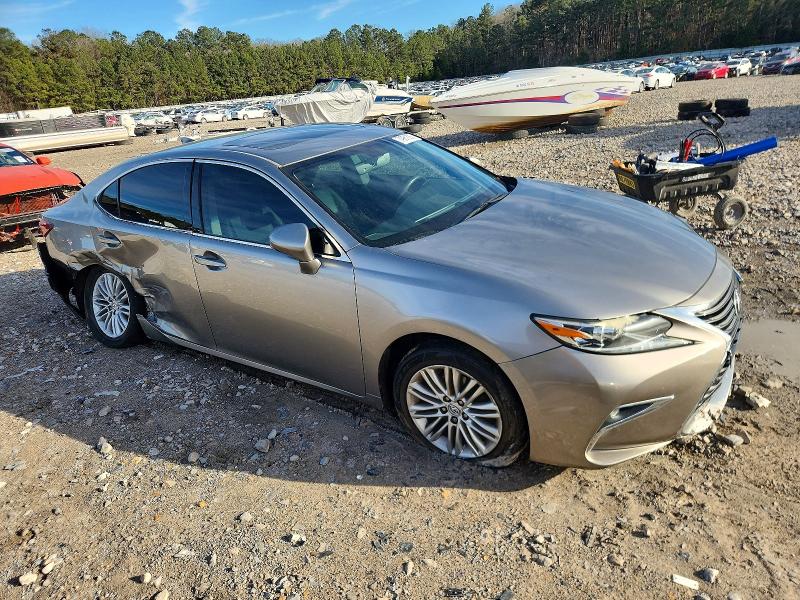 Photo 4 from auction – 2016 LEXUS ES with VIN 58ABK1GG8GU005370