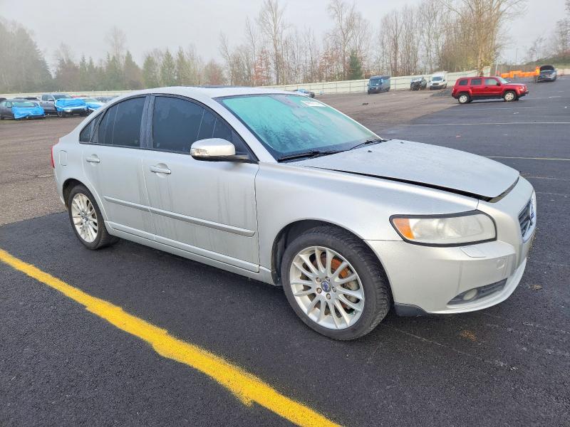 Photo 4 from auction – 2011 VOLVO S40 T5 with VIN YV1672MS7B2536846
