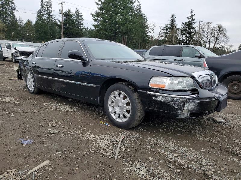 Photo 4 from auction – 2011 LINCOLN TOWN CAR with VIN 2LNBL8FV2BX756642